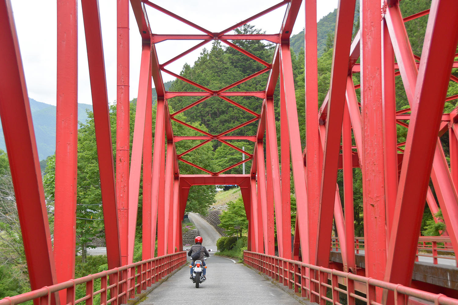 バイクで渡れる吊り橋がある井川方面に行くことに。