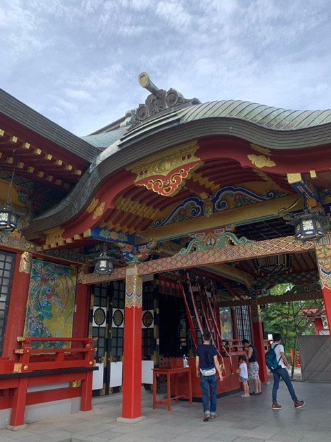 祐徳稲荷神社は、伏見稲荷と笠間稲荷とともに日本三大稲荷に数えられる神社です