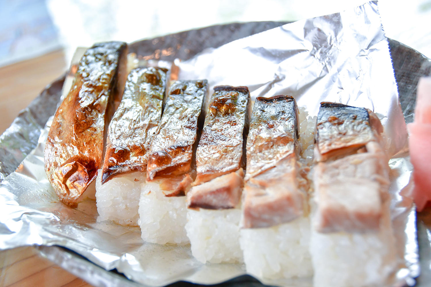 せっかくなので、元祖焼き鯖寿司（半分）1,550円（税込）と