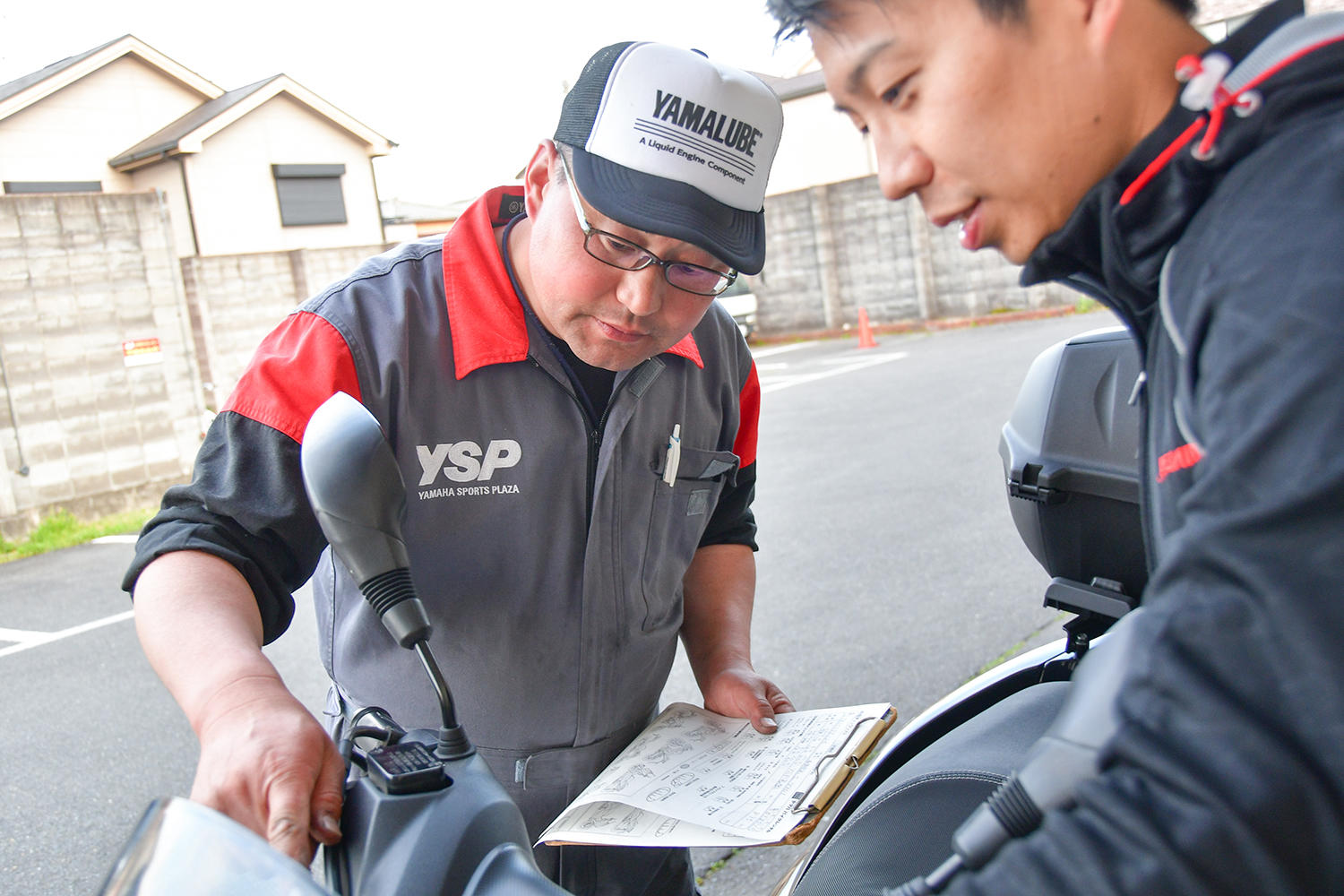 外観と走行距離をチェックして、返却手続き終了。