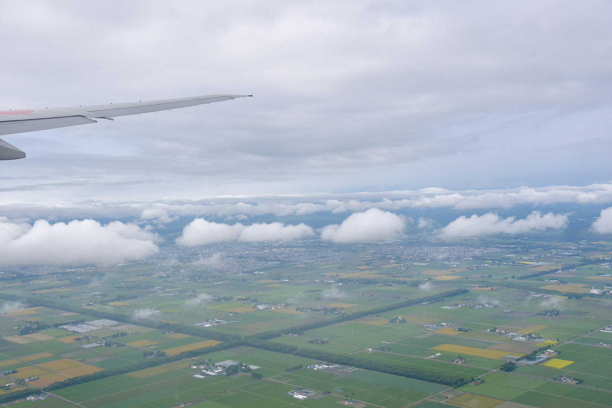 北海道までは飛行機で。