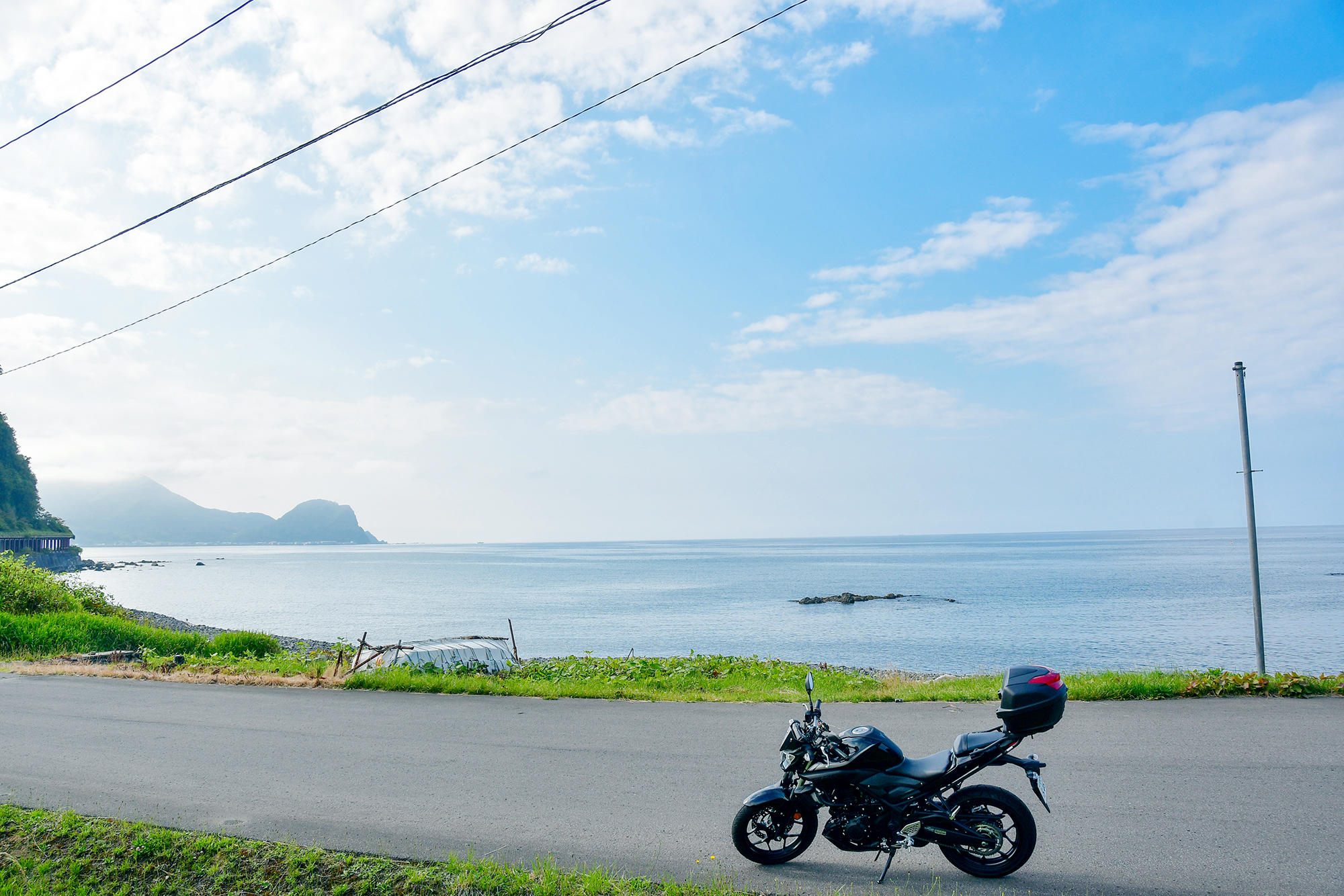 でも、ちょっとした駐車場が点在していたので、ちょいちょいバイクを止めて、休憩してしまいました。