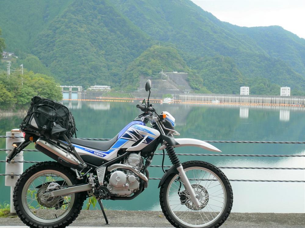 まず向かったのは奥多摩です。以前、車で通った時に今度は絶対バイクで来たい！と思っていたので、真っ先に向かいました。