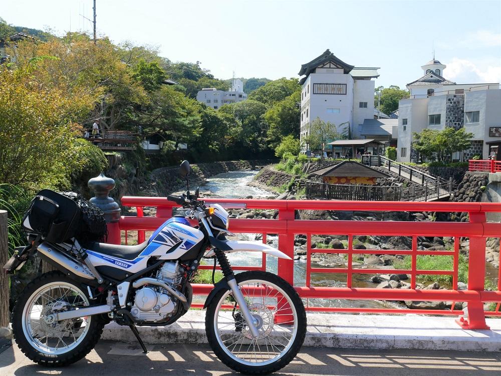 そして、伊豆へ。まずは、竹林の小径です。景色を楽しみながら、約1時間で到着しました。ココには一度来てみたかったんですよね。自然の景色とは違う雰囲気の写真も良いですよね。