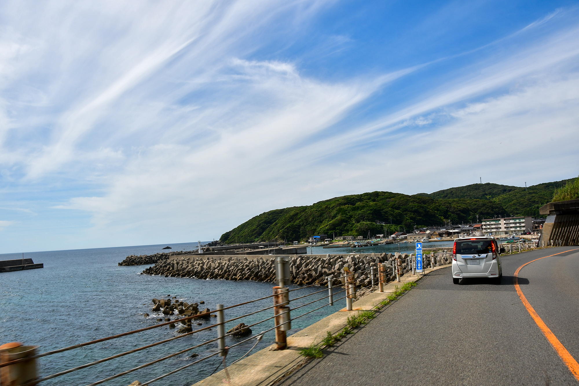 角島方面渋滞中