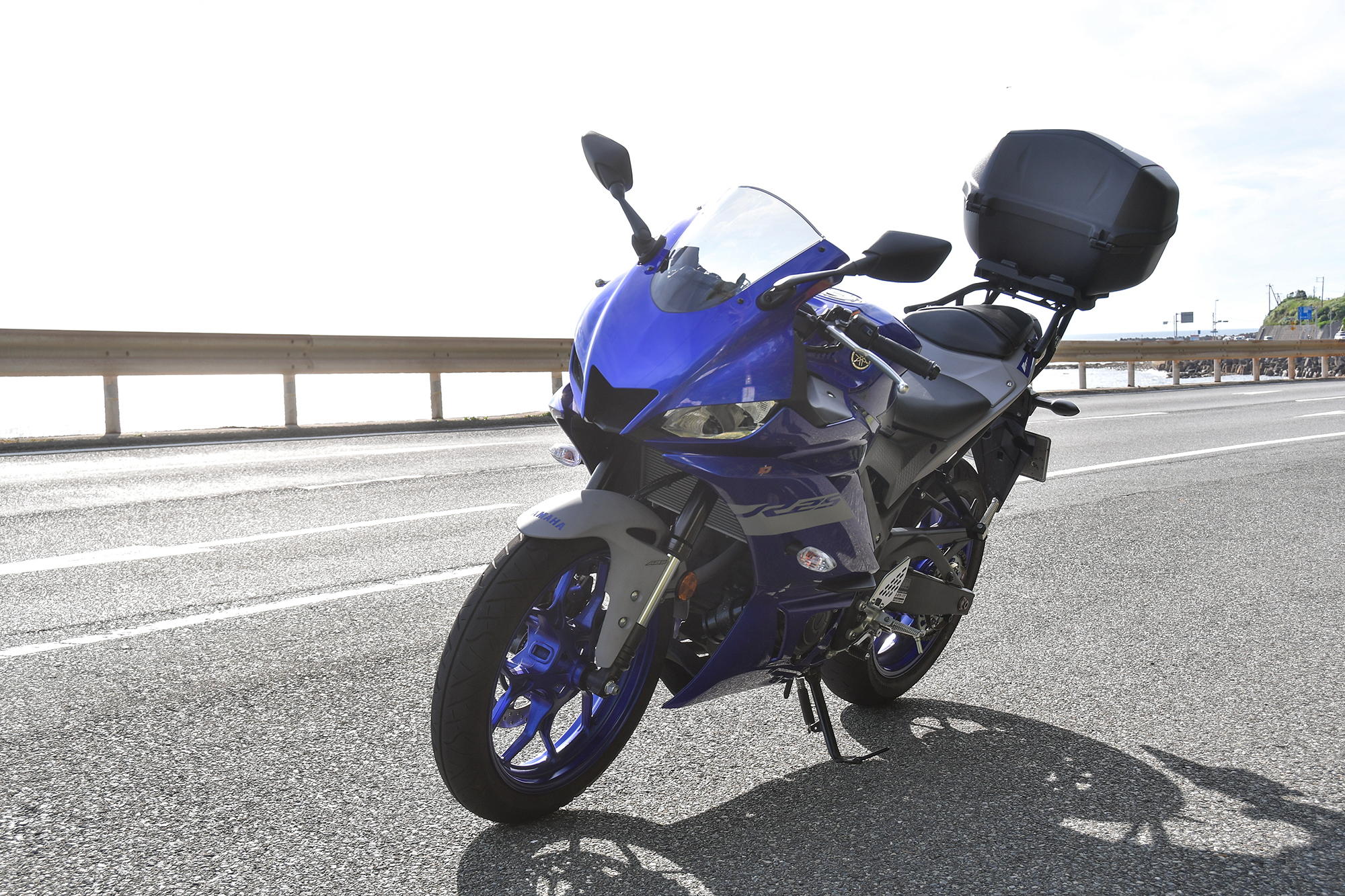 YZF-R25はアクセルレスポンスが良く