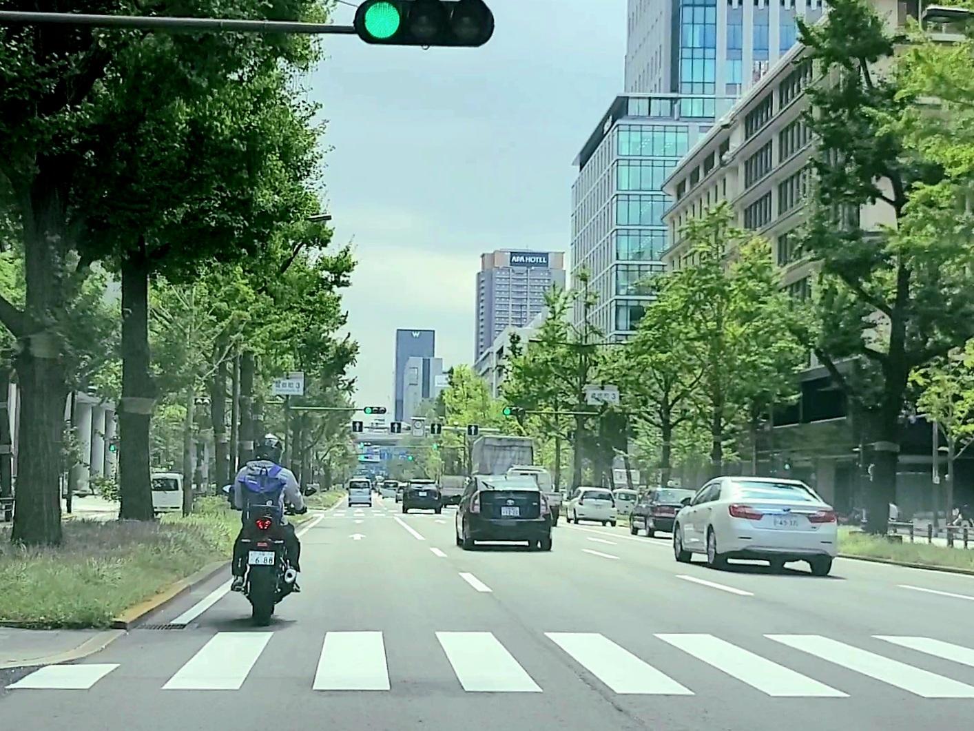 御堂筋をさらに南下