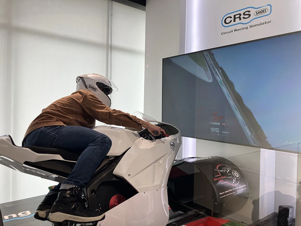 Circuit Racing Simulator（サーキット走行シミュレーター）