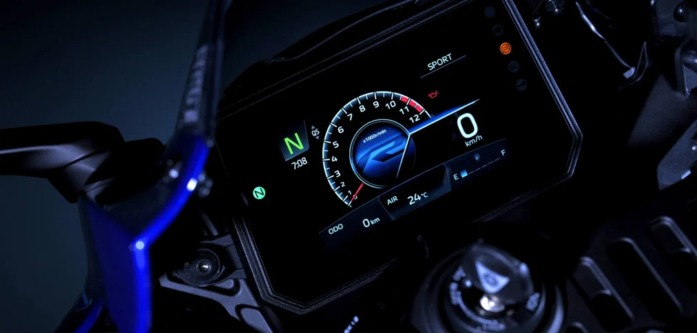 新型YZF-R7のディスプレイ