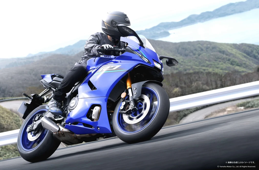 ワインディングを走る新型YZF-R7（イメージ）